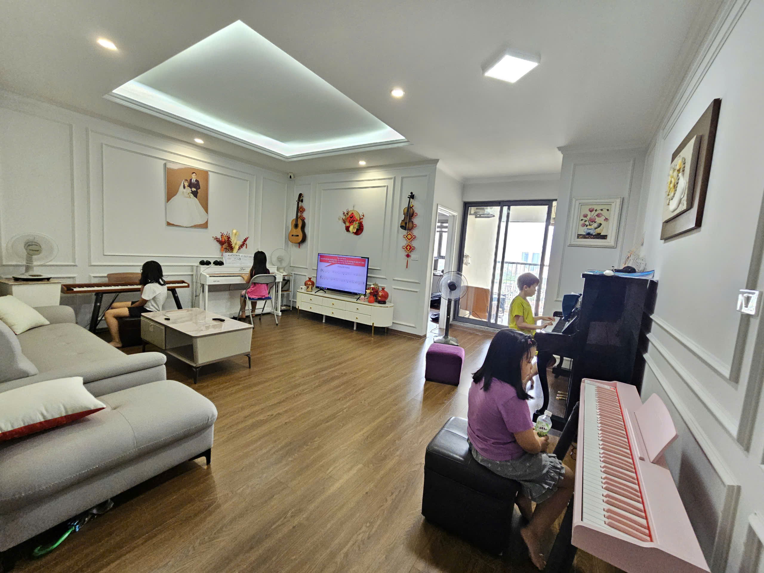 Lớp học piano Mỹ Đình tại Khánh Vy Music dành cho trẻ em và người lớn